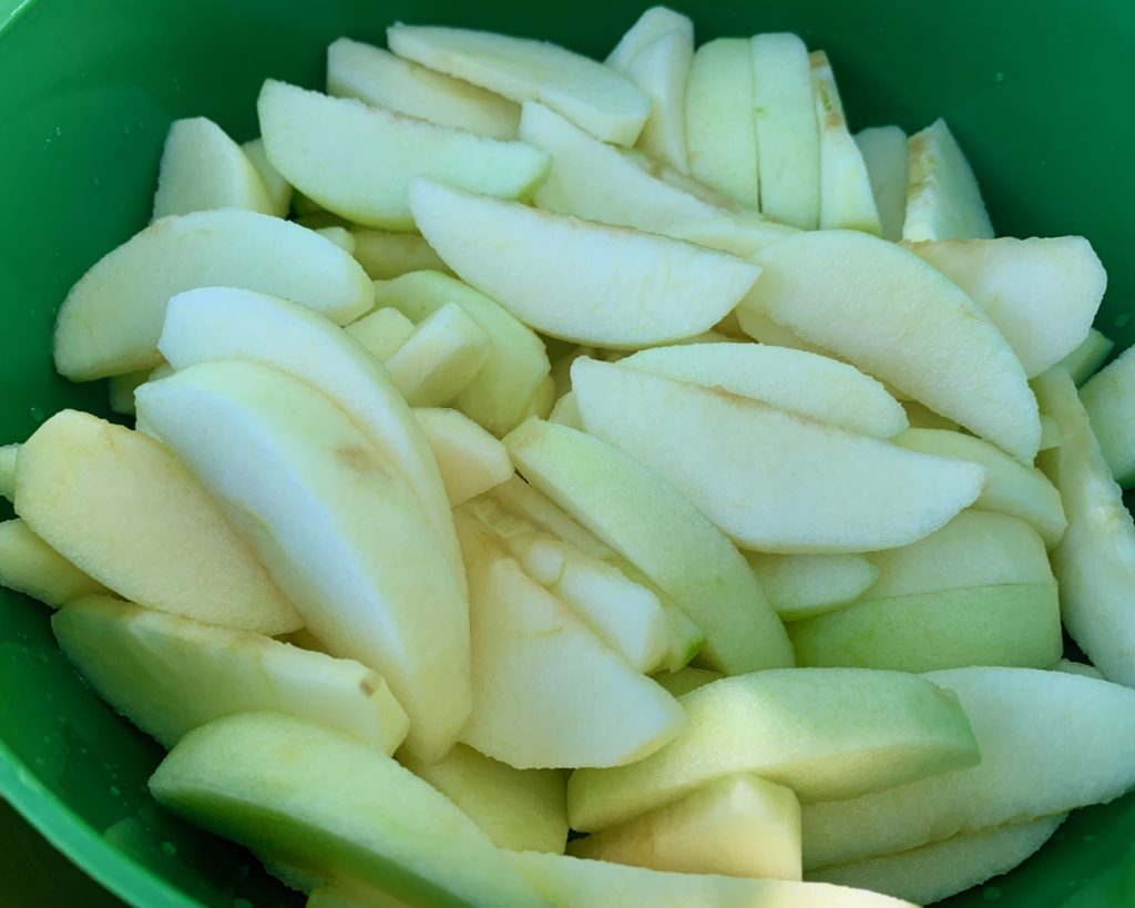 Sliced apples in a bowl