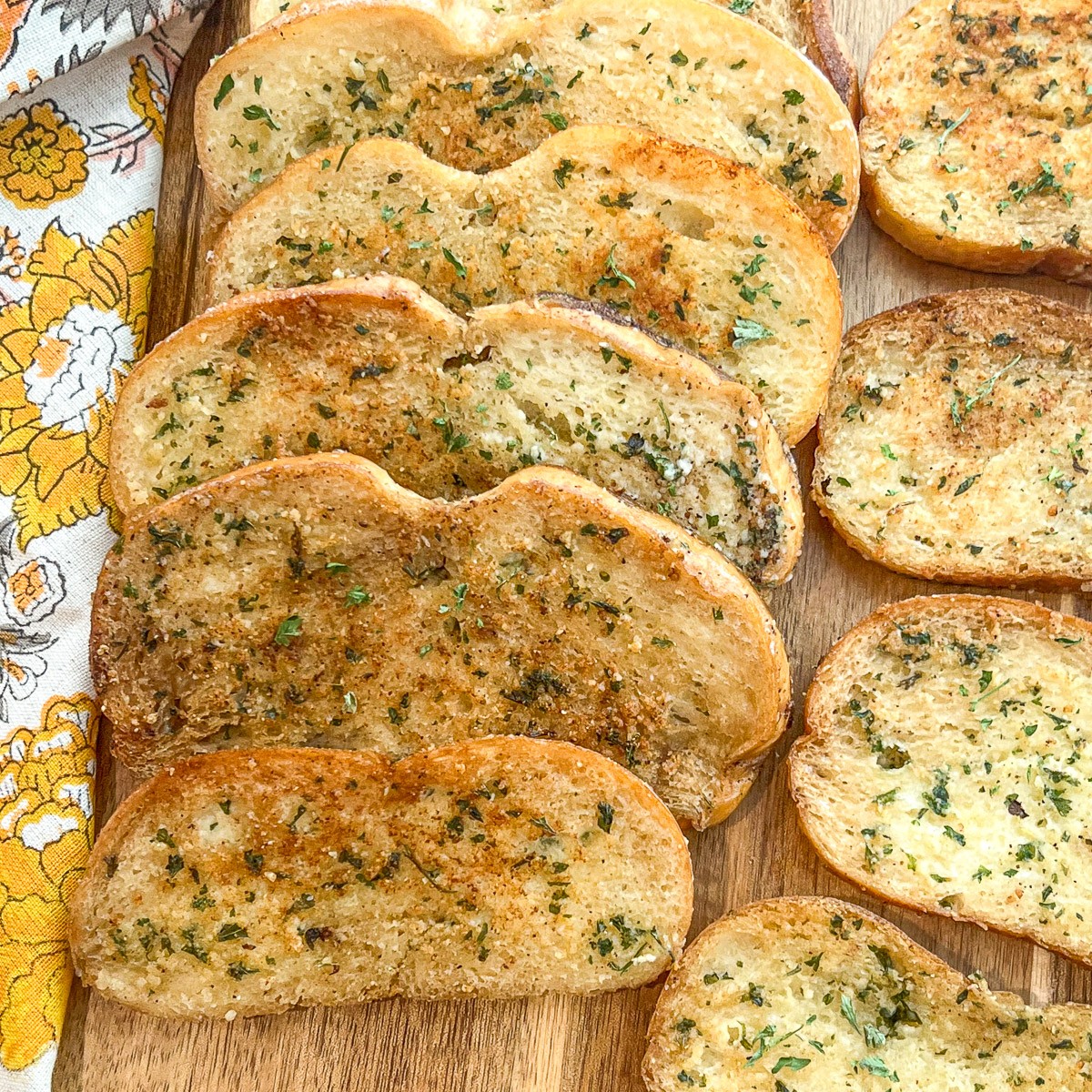 Cast iron garlic bread toasted golden and ready to serve.